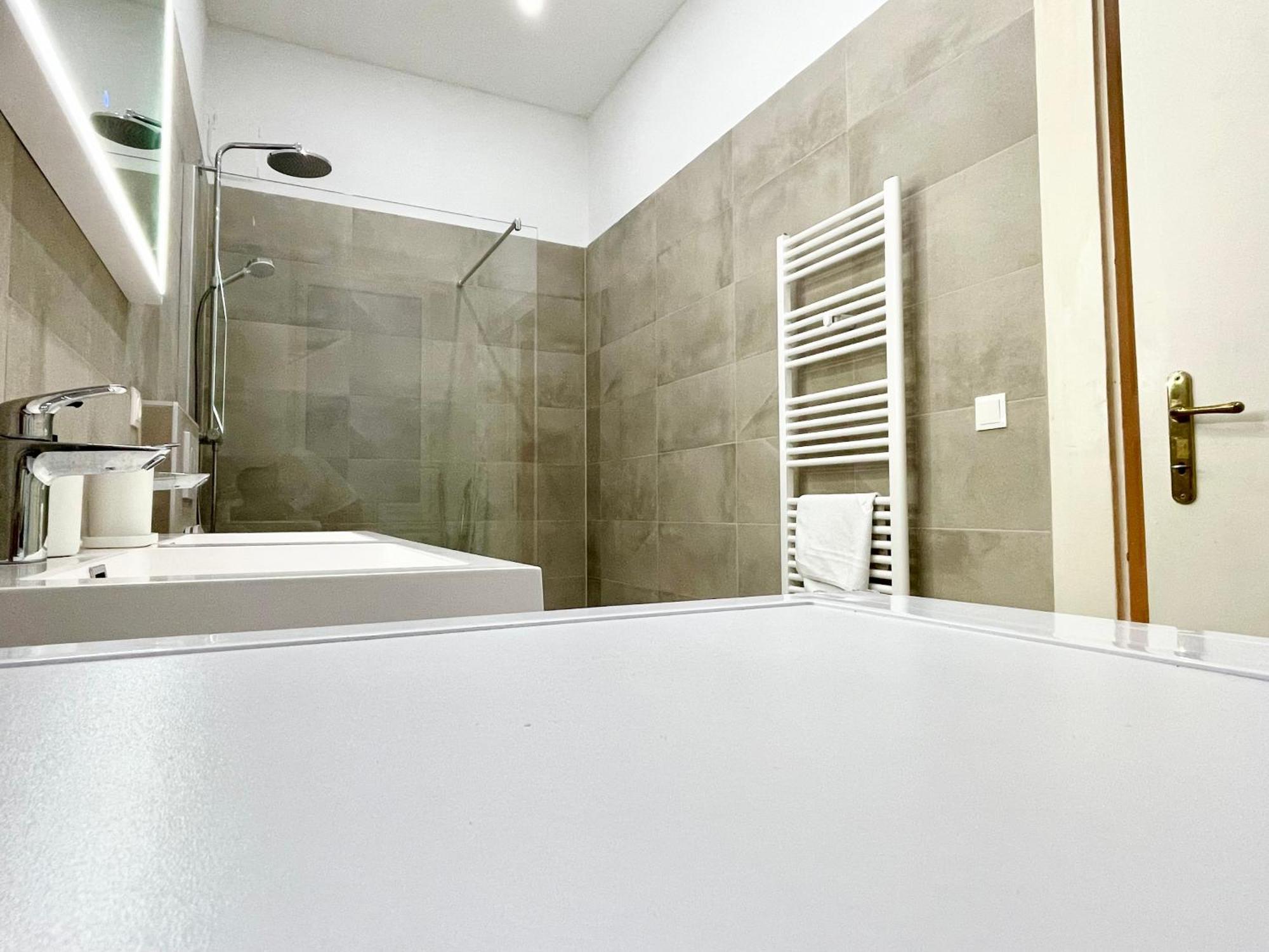 Luxury Apartment At Famous Vienna Kutschkermarkt Dış mekan fotoğraf